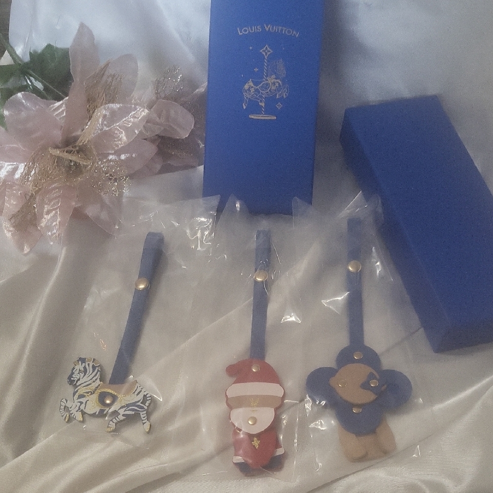 Louis Vuitton 3 Bag Charm Set NEW IN Louis Vuitton Box
